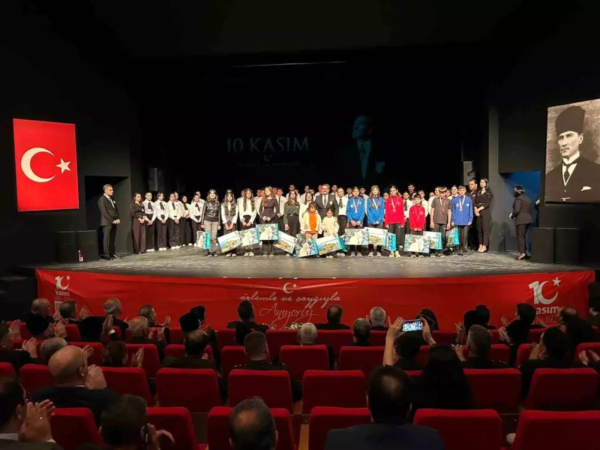 Van, Bitlis ve Hakkari'de 10 Kasım Törenleri