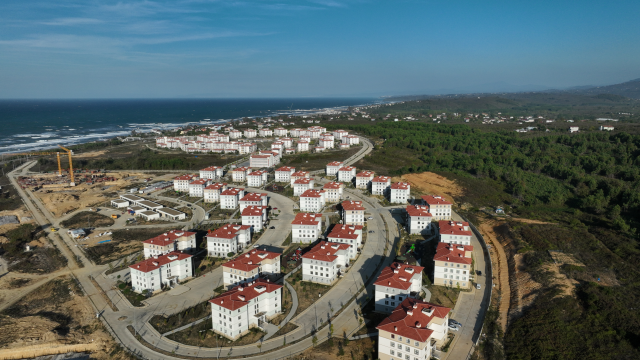 bakan kurum dan sosyal konut paylasimi 19239889 4826 m