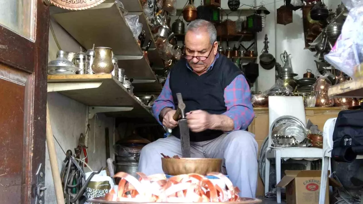 Gaziantep'te Bakır Bileklikler Yeniden Popüler Oluyor