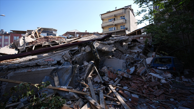 balikesir de 4 9 buyuklugunde bir deprem daha 19240109 3608 m