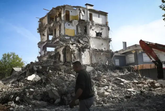 Balıkesir Sındırgı'da 4.4 büyüklüğünde bir deprem daha 5 balikesir sindirgi da 4 4 buyuklugunde bir deprem 19237142 6157 m