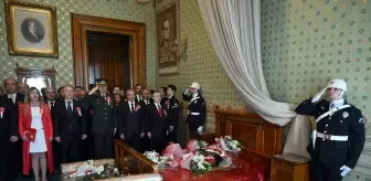 Atatürk, 87. ölüm yıldönümünde Dolmabahçe Sarayı'nda anıldı