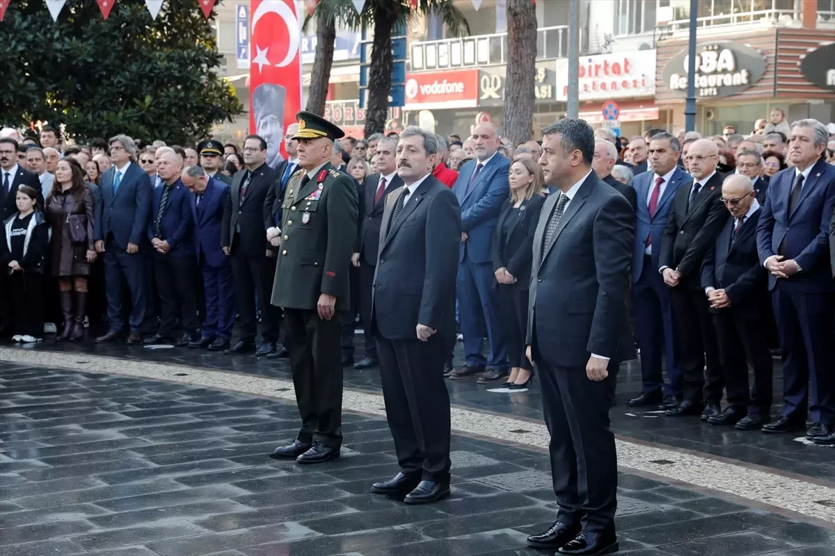 Büyük Önder Atatürk&apos;ü anıyoruz