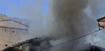 Trabzon Çaykara'da Atölyede Çıkan Yangın Kontrol Altına Alındı