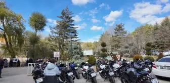 Karagöl Tabiat Parkı, Sonbaharın Renkleriyle Ziyaretçileri Ağırlıyor