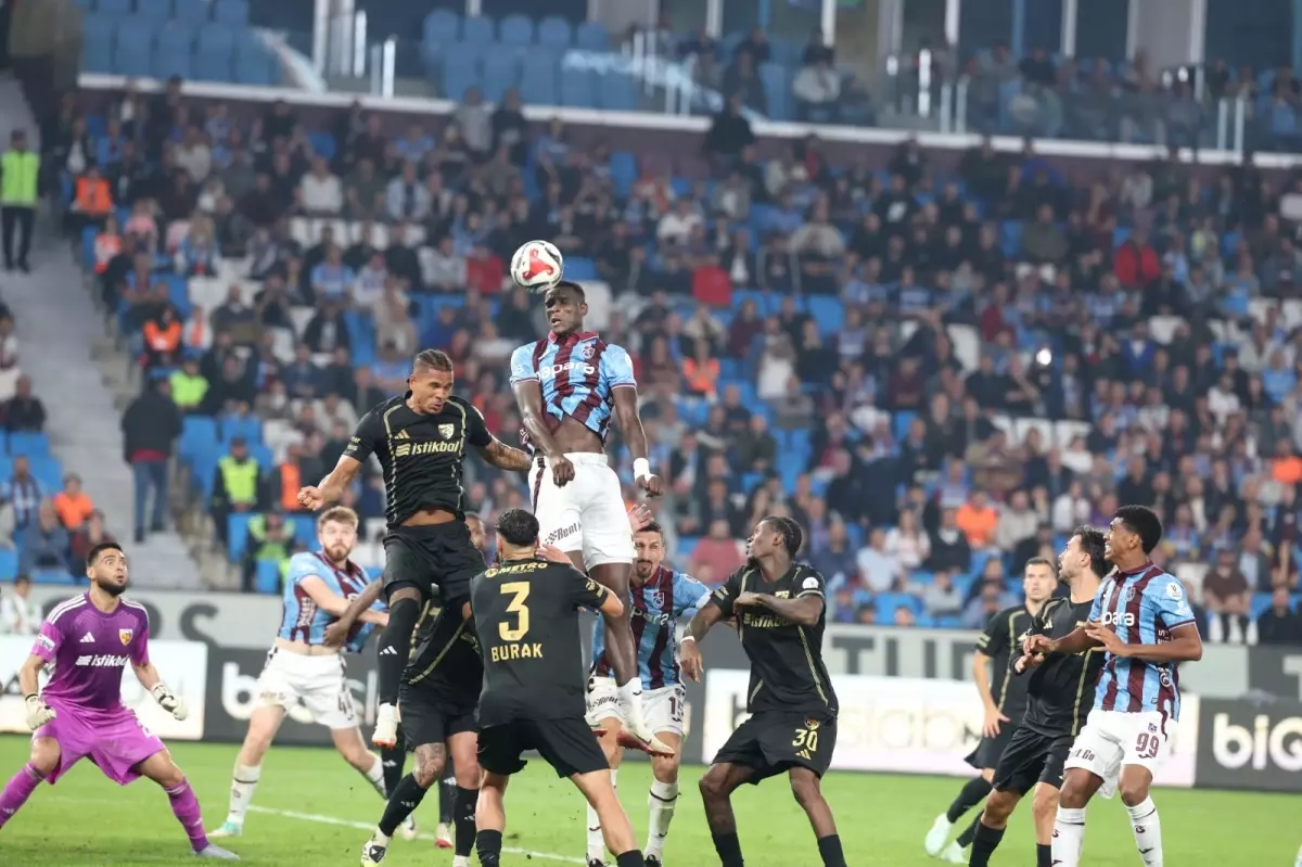 Trabzonspor'un Savunma Disiplini İle Zirve Takibi