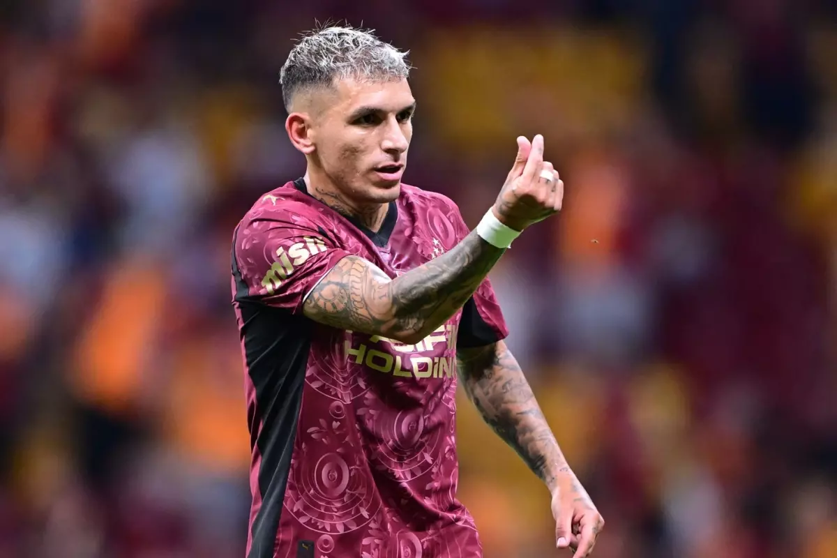 Galatasaraylı taraftarlara Lucas Torreira'dan müjdeli haber