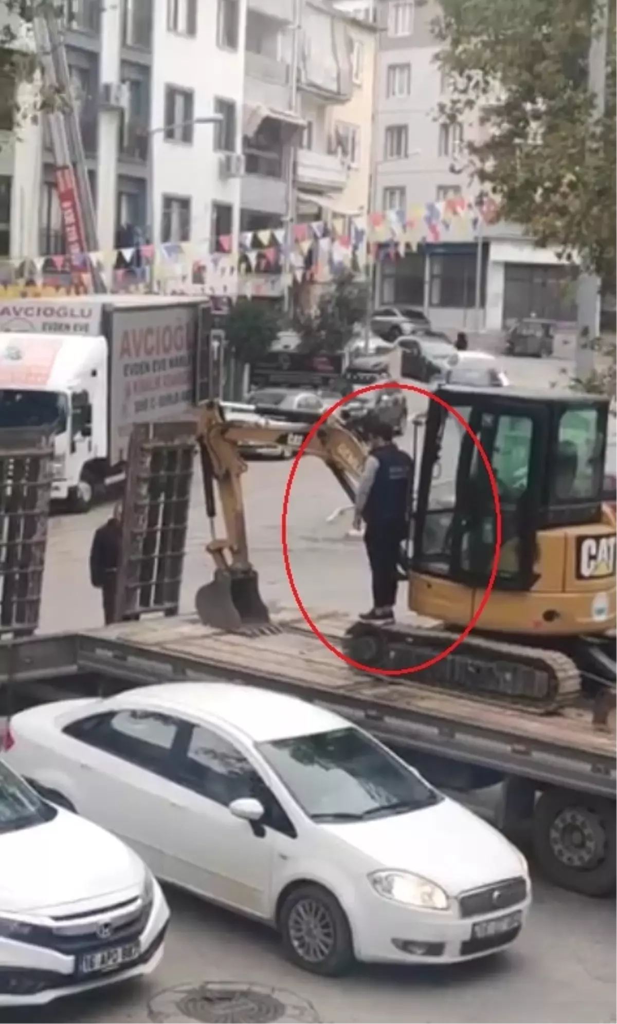 Atatürk, Ölümünün 87. Yıl Dönümünde Tüm Türkiye'de Anıldı