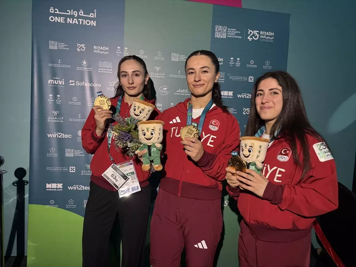 Halterde 9 Altın Madalya, Atatürk'e Armağan