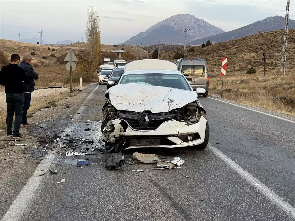 Kahramanmaraş'ta Trafik Kazası: 4 Yaralı