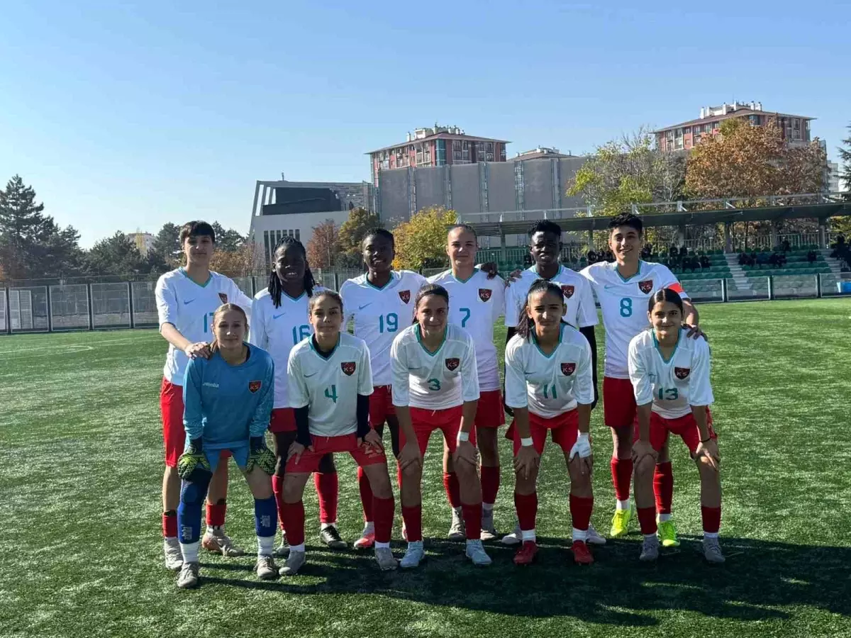 Kayseri Kadın FK, Şırnak Kadın FK'yi 3-0 Geçti