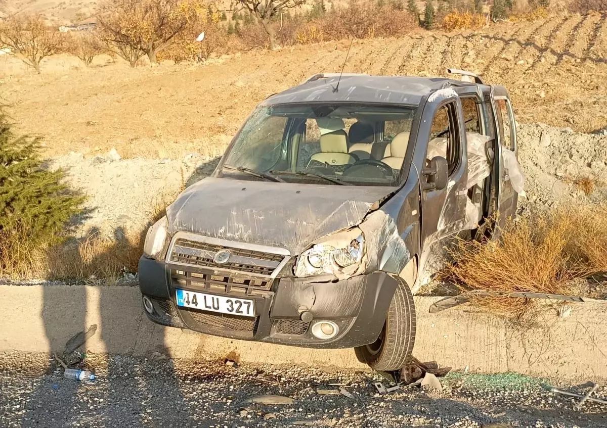 Malatya'da Hafif Ticari Araç Kaza Yaptı: 1 Yaralı