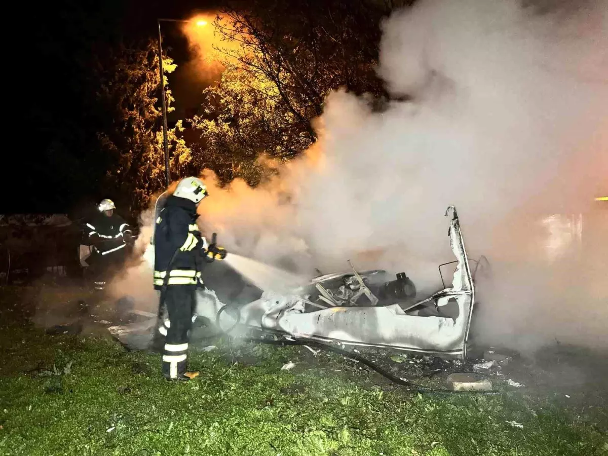 Edirne'de Karavanda Yangın: Saniyelerle Kurtulan Vatandaşın Hikayesi