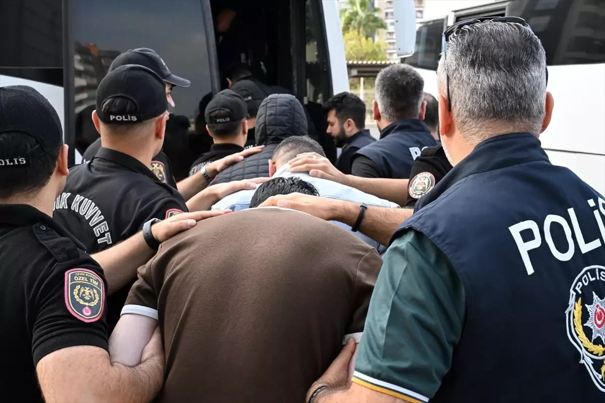 Mersin'de Yasa Dışı Bahis Operasyonunda 17 Tutuklama