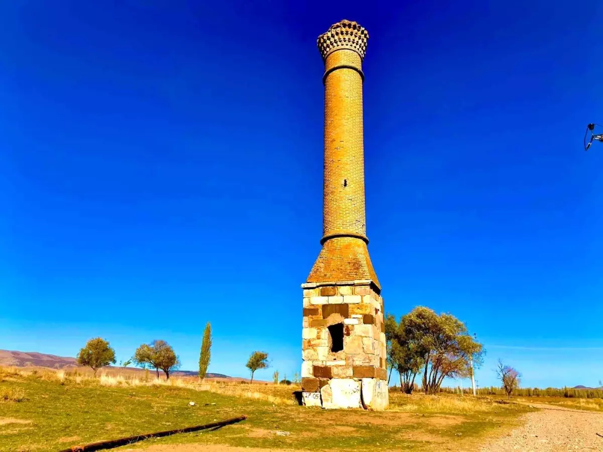 Kırık Minare: 1801 Yangınından Günümüze Ulaşan Selçuklu Mirası