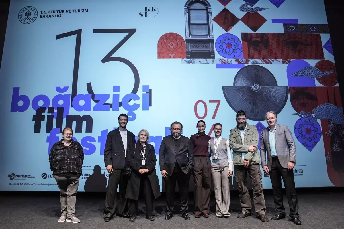 Necip Fazıl Kısakürek'in 'Bir Adam Yaratmak' Filmi Prömiyerini Yaptı