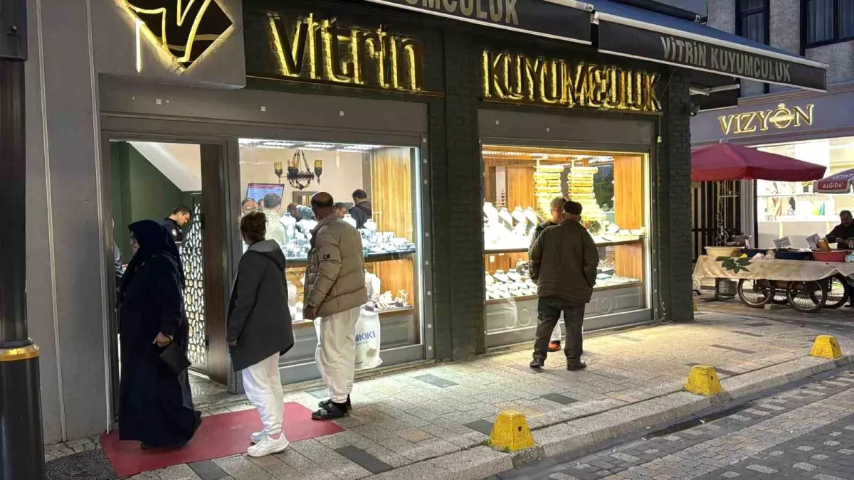 Ordu'da Kuyumcudan 2 Milyon TL'lik Altın Çalındı