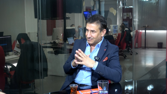 Taner Acar Kaya: İstanbul'a ilk geldiğimde bankta yatıyordum, pes etmedim Taner Acar Kaya: İstanbul'a ilk geldiğimde bankta yatıyordum, pes etmedim