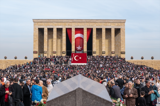 10 kasim da tarihi rekor anitkabir i 1 milyon 19242216 806 m