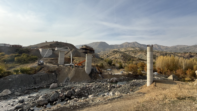 bakan tunc tan diyarbakir da viyaduk insaatindaki 19244325 4731 m