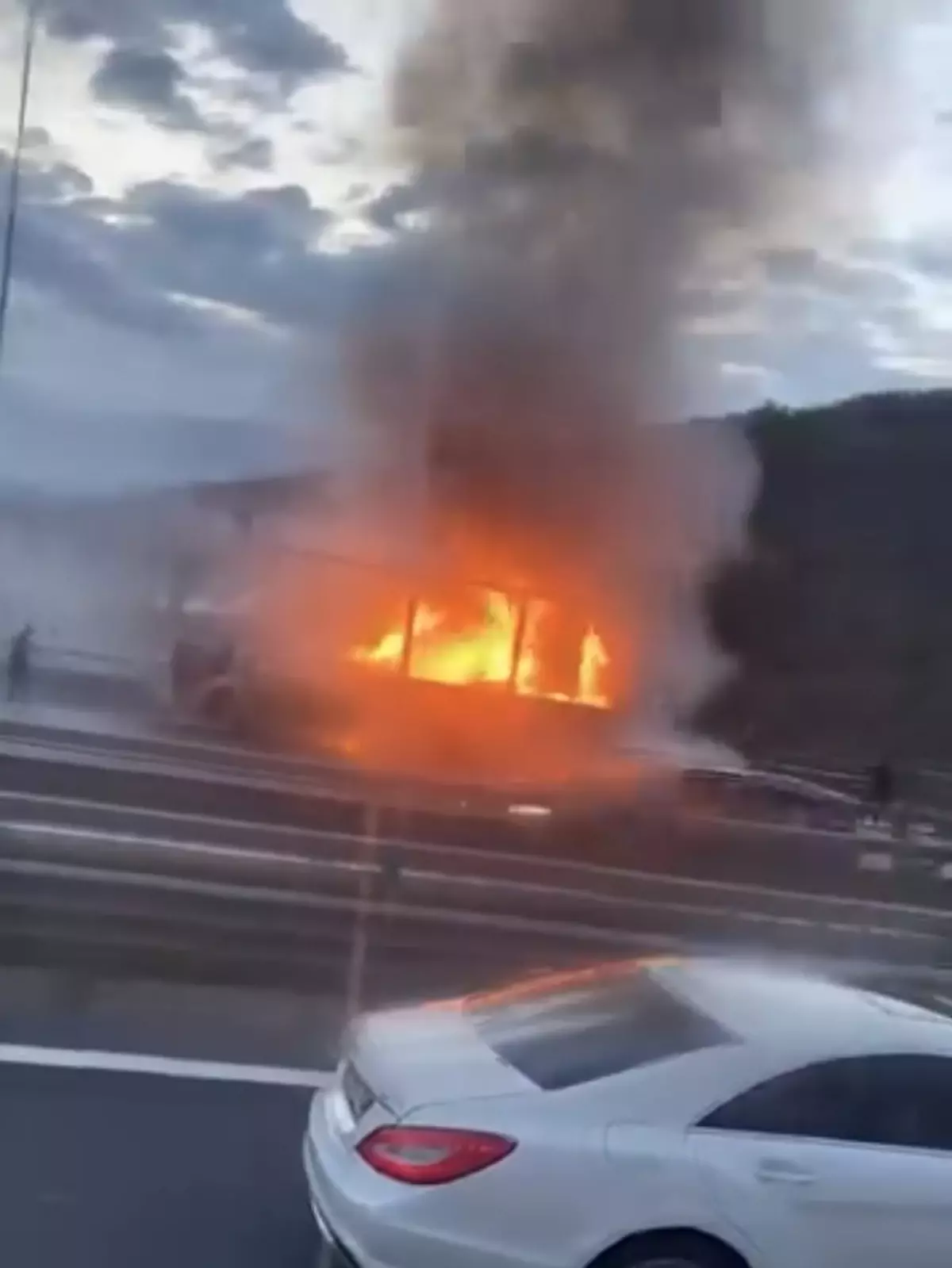 Kuzey Marmara Otoyolu'nda Kamyon Yangını