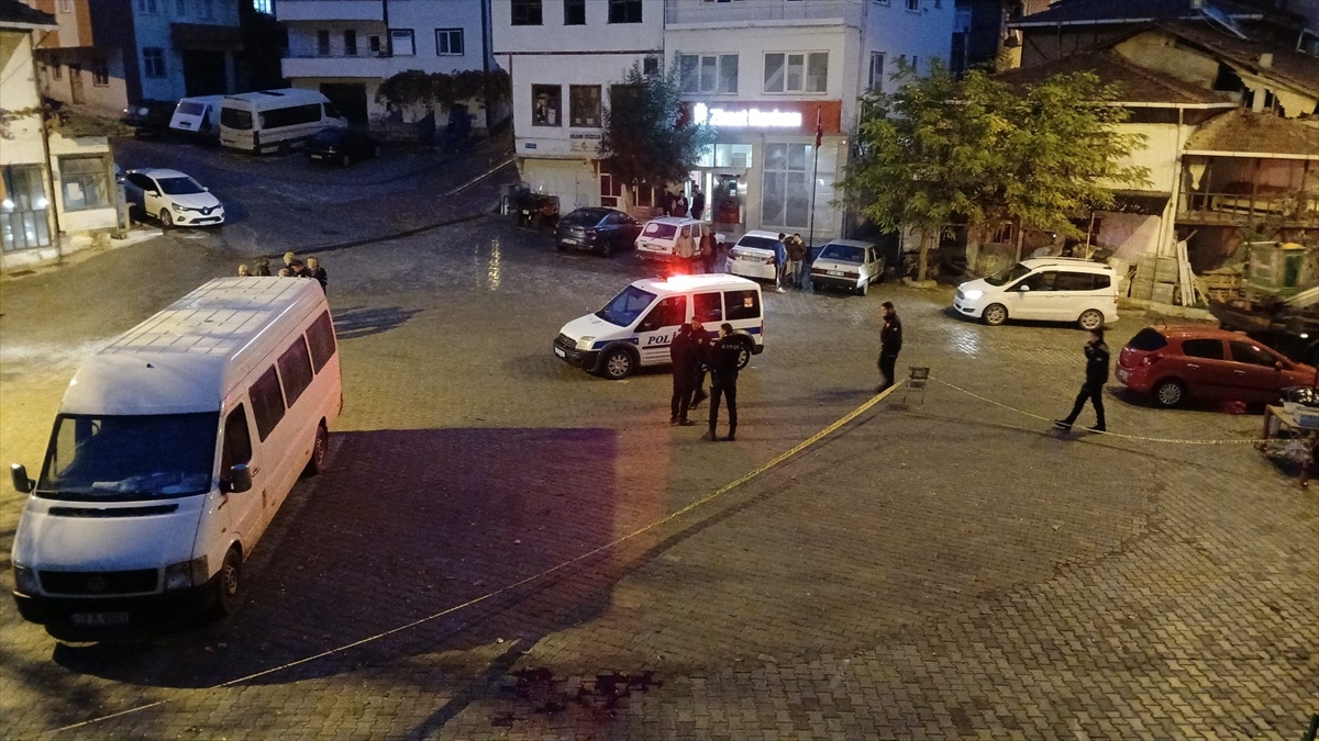 Çorum'da Kavga: Baba ve Oğlu Bıçaklanarak Hayatını Kaybetti