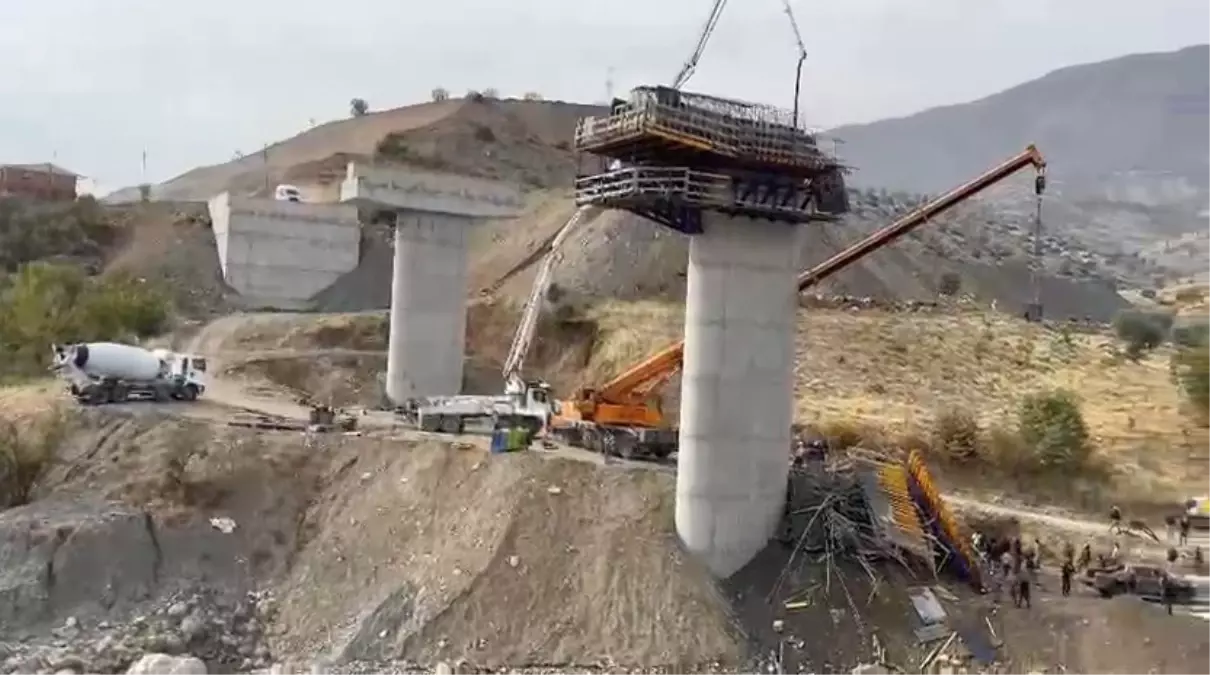 Kulp'ta Viyadük İnşaatında İskele Çöktü: Yaralılar Var