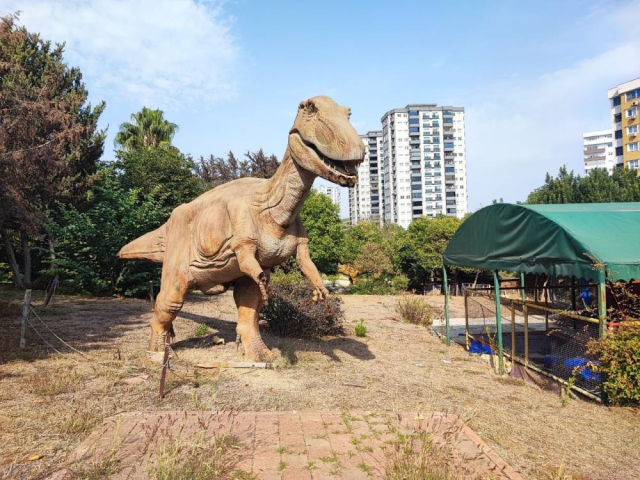 milyonlarca lira harcanan dinozor park curumeye 19240715 8784 m