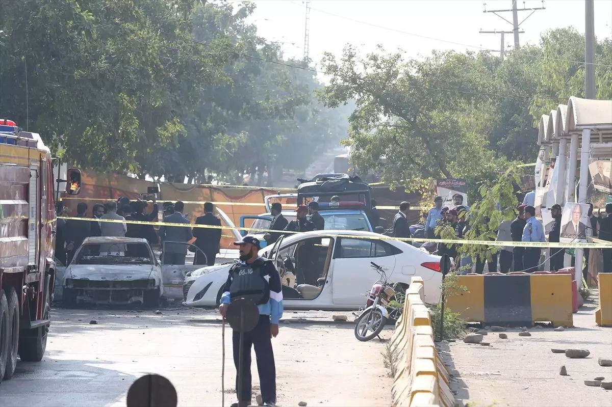 İslamabad'da İntihar Saldırısı: 12 Ölü, 21 Yaralı