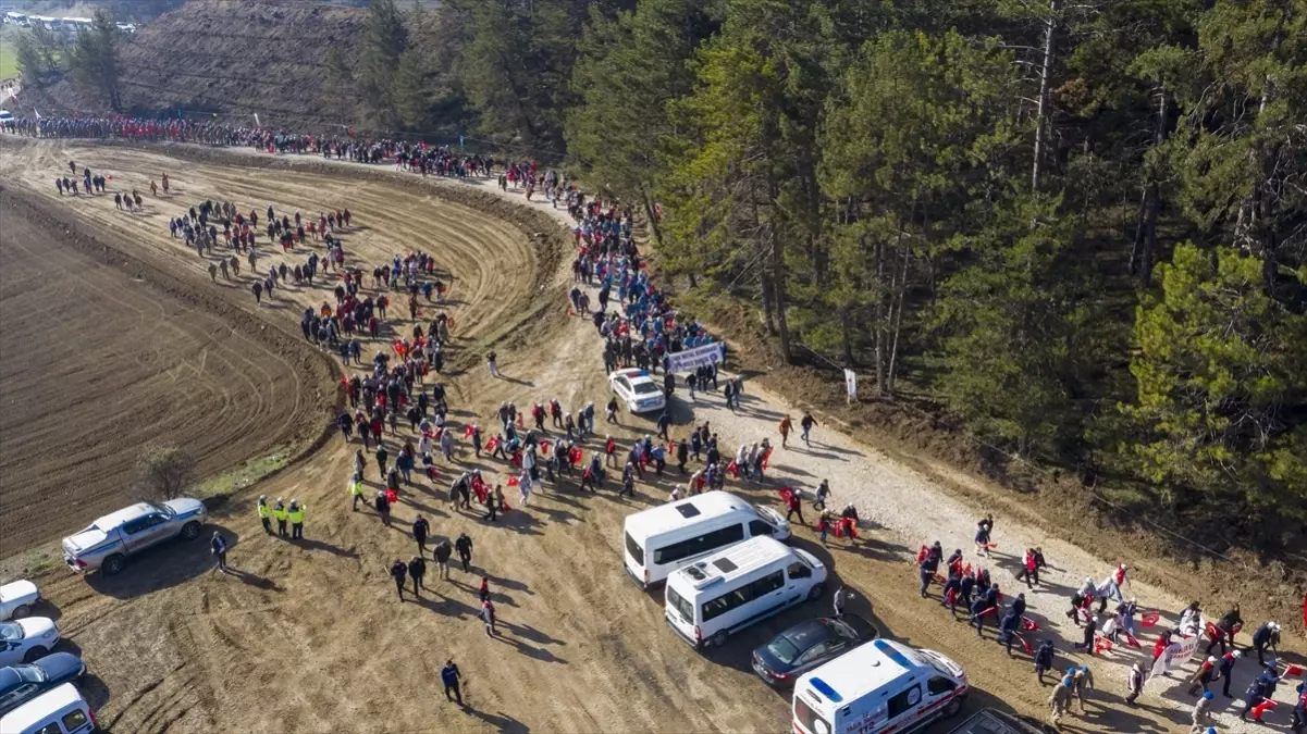 Sakarya'da Kaçakçılık Operasyonlarında 3 Şüpheli Gözaltına Alındı