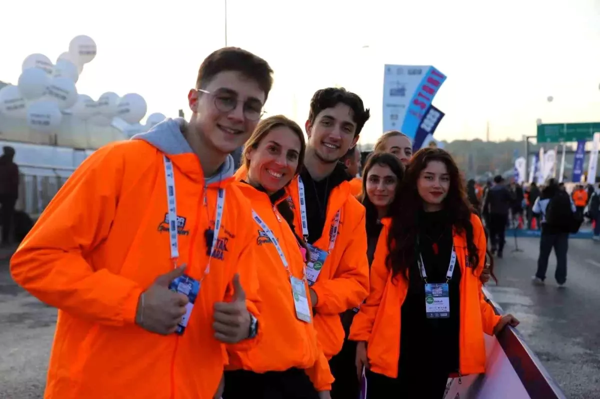 SUBÜ Öğrencileri 47'nci İstanbul Maratonu'nda Gönüllü Görev Aldı