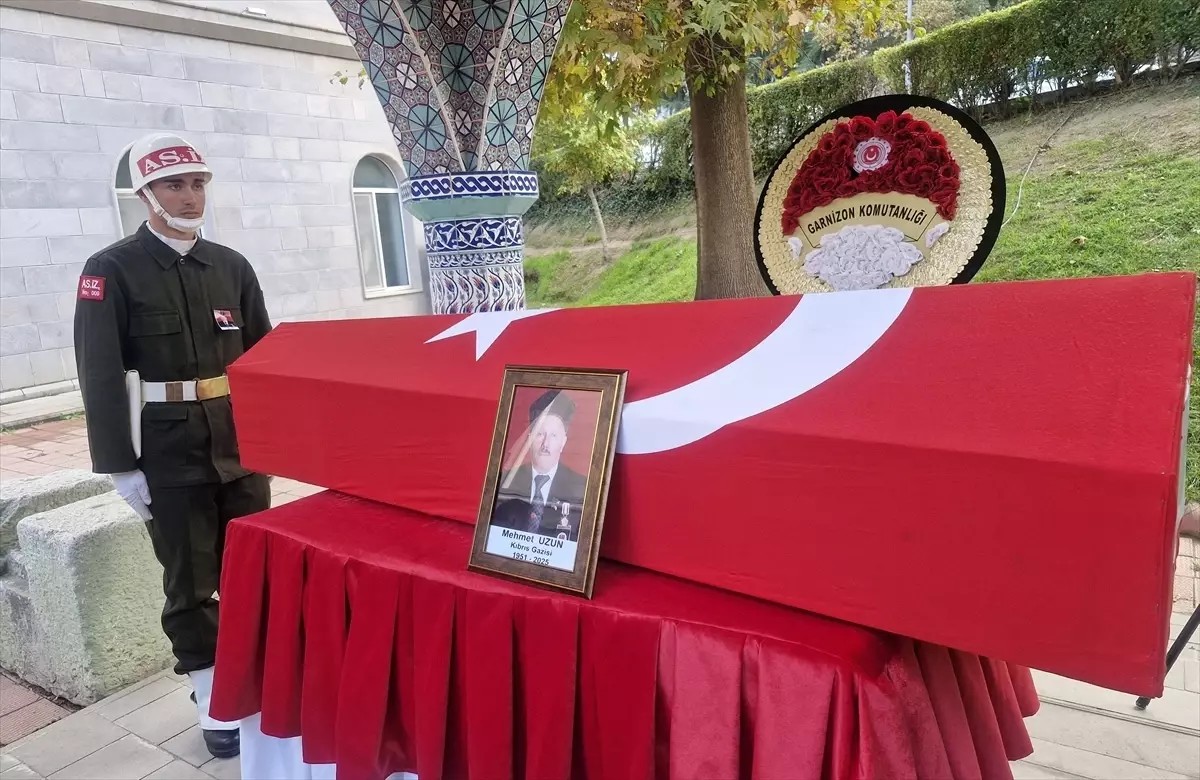Kıbrıs Gazisi Mehmet Uzun Son Yolculuğuna Uğurlandı