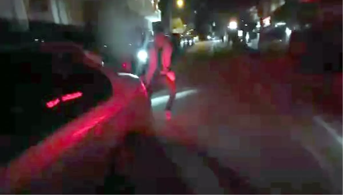 Avcılar Sahili'nde Motosikletli Gence Bıçaklı Saldırı