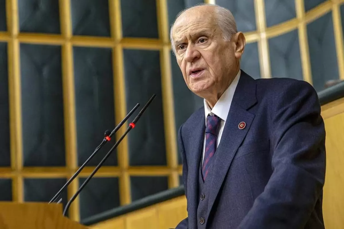 Bahçeli'den düşen uçakta şehit olan askerler için başsağlığı mesajı