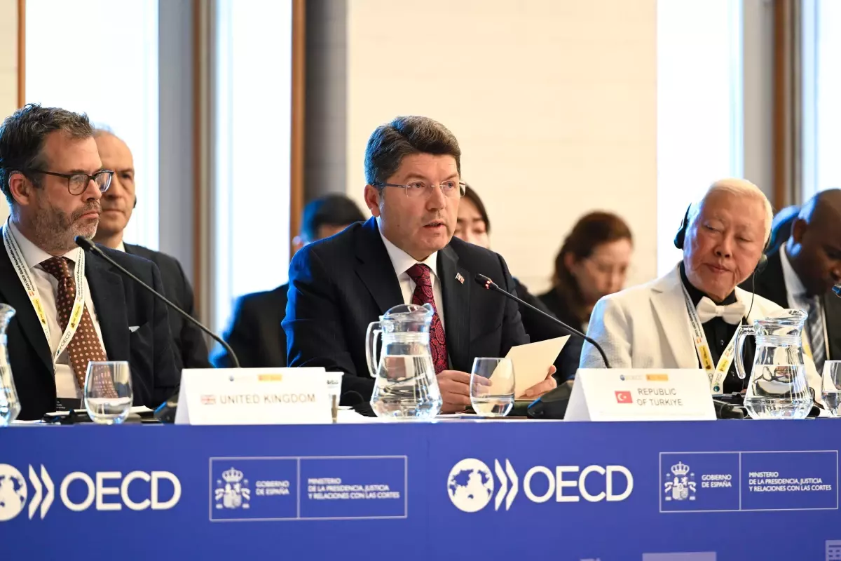Adalet Bakanı Yılmaz Tunç, OECD Adalete Erişim Toplantısı'na Katıldı