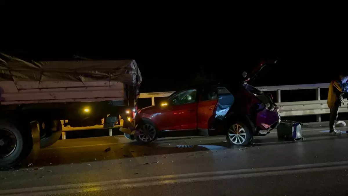 İznik'te Zincirleme Kaza: 3 Yaralı