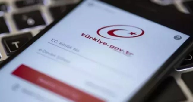 e-Devlet çöktü mü, neden girilmiyor? E devlet ne zaman düzelecek?