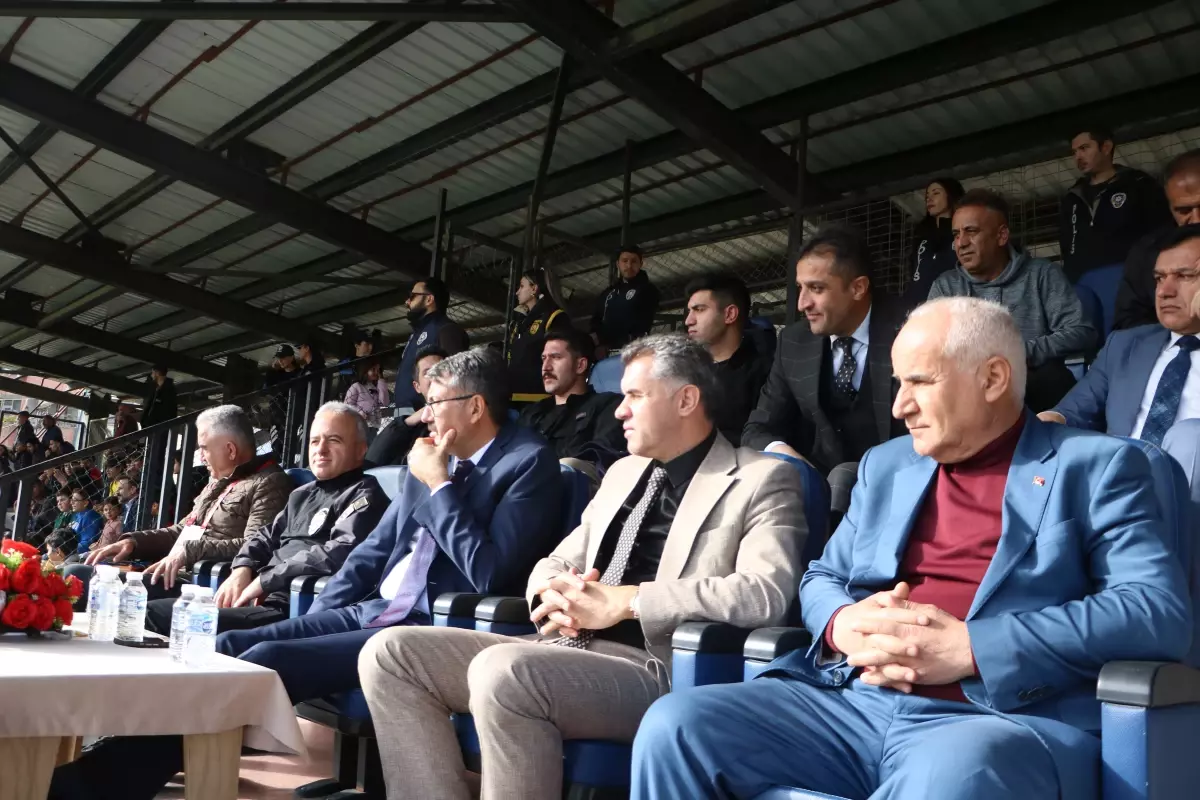 Fenerbahçe arsaVev, Hakkarigücü'nü 2-0 Mağlup Etti