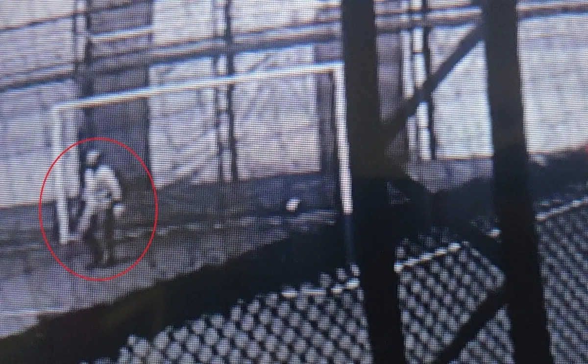 Futbol Maçında Kalp Krizi Geçiren Genç Adamın Anı Kamerada