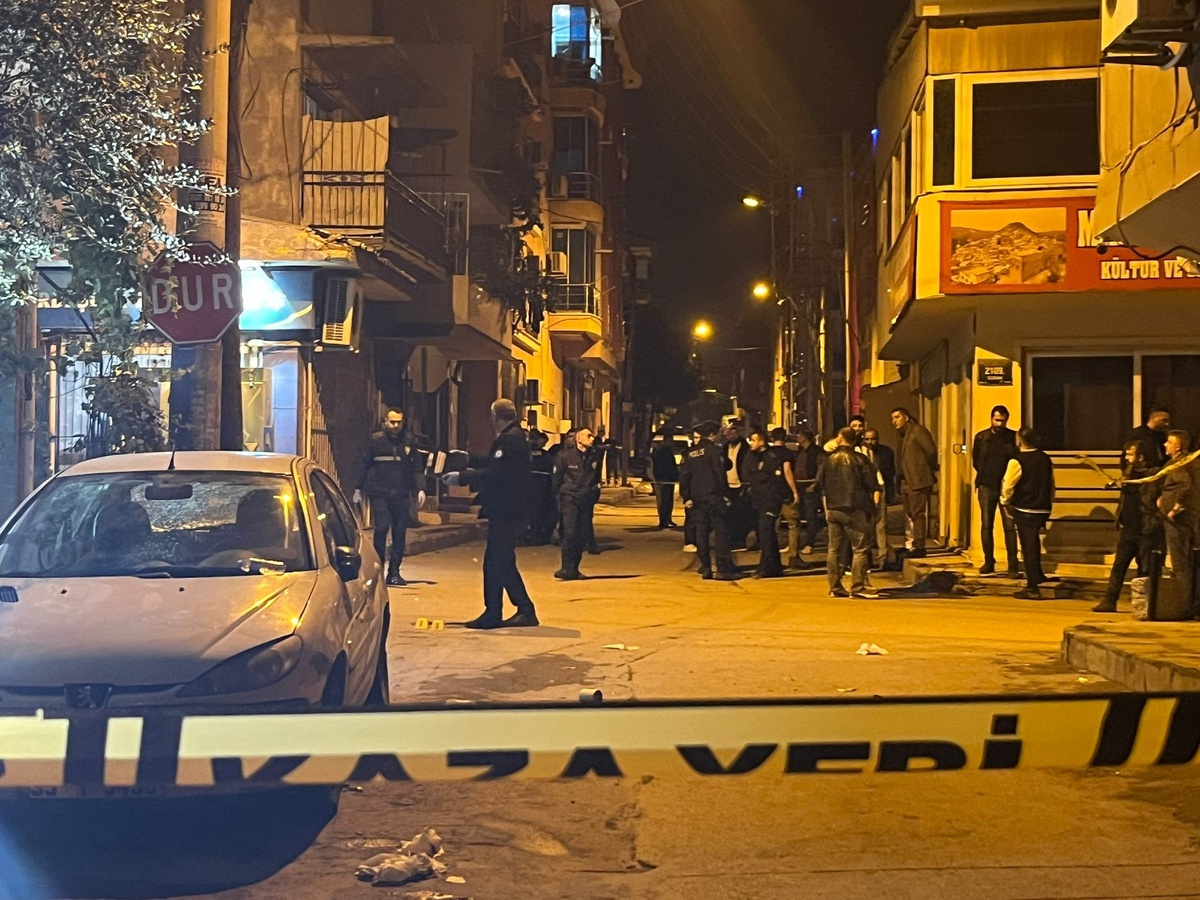 İzmir'de Silahlı Saldırı: 1 Ölü, 3 Yaralı
