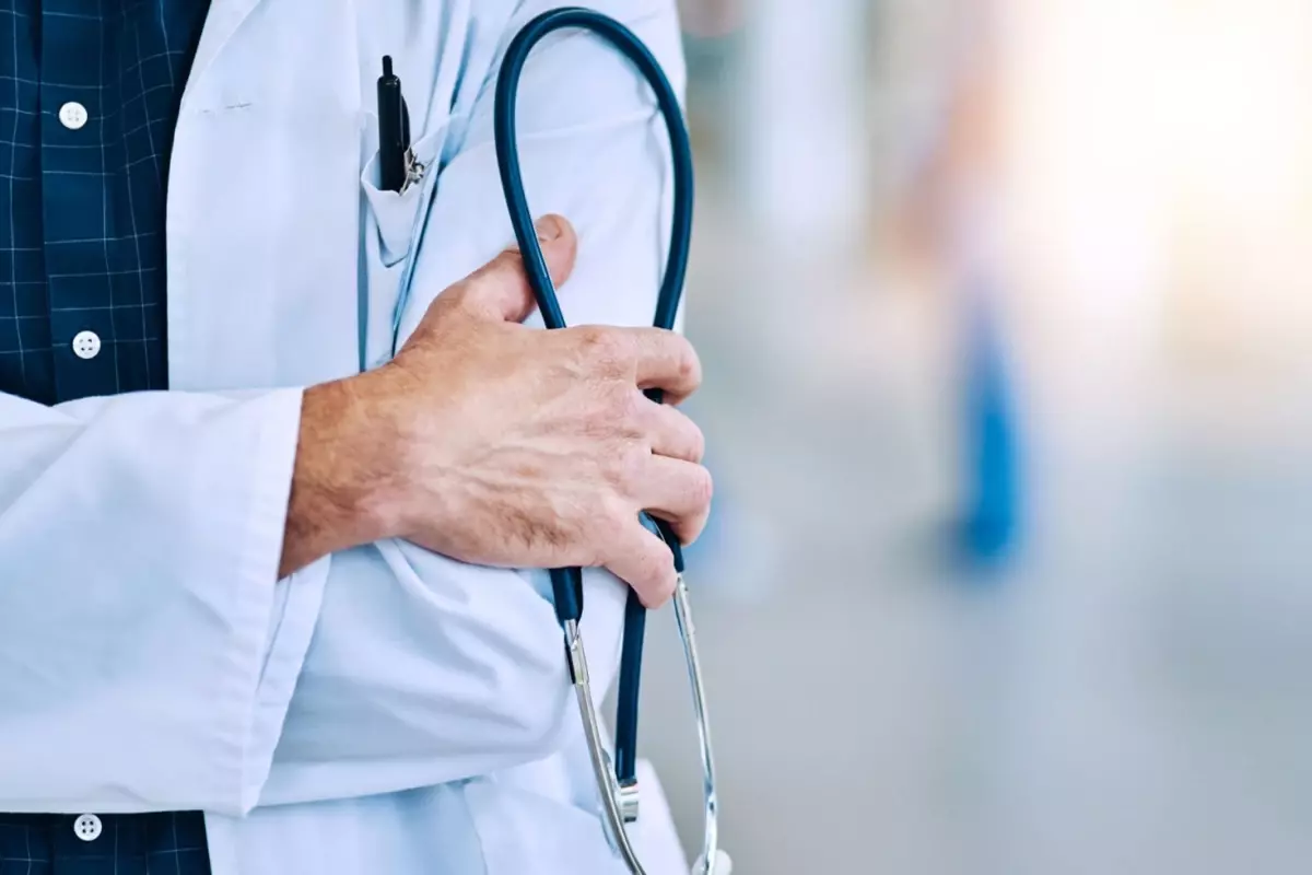 Sağlık Bakanlığı'ndan sosyal medya doktorlarına ayar! Suç duyurusunda bulunulacak