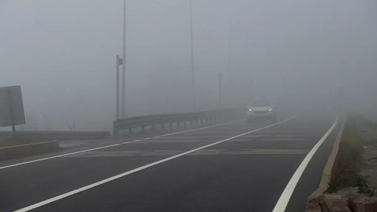Bolu Dağı'nda Yoğun Sis Nedeniyle Görüş Mesafesi 30 Metreye Düştü