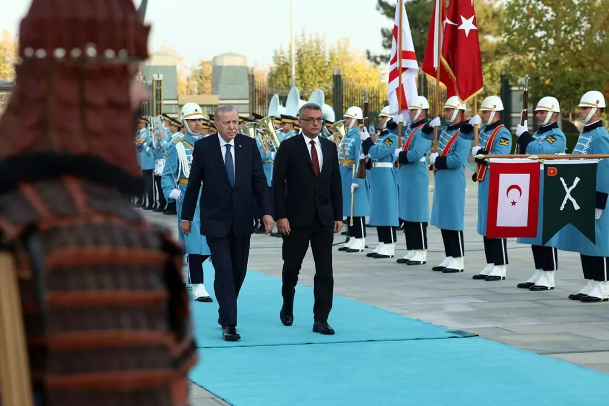 Cumhurbaşkanı Erdoğan, KKTC Cumhurbaşkanı Tufan Erhürman'ı resmi törenle karşıladı