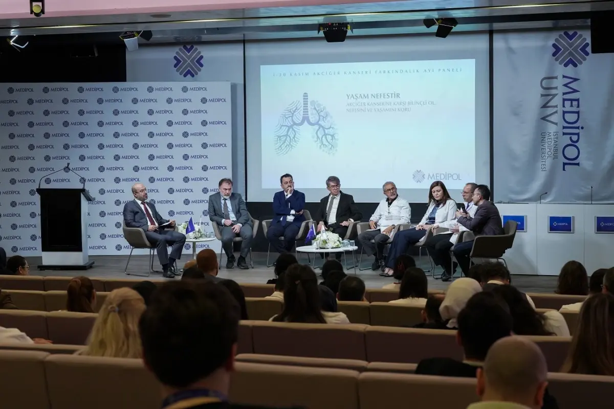 Akciğer Kanseri Farkındalık Ayı'nda Panel Düzenlendi