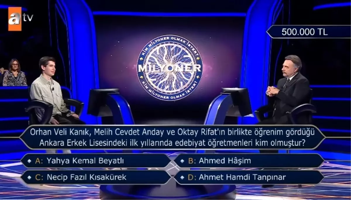 Orhan Veli Kanık, Melih Cevdet Anday ve Oktay Rifat'ın birlikte öğrenim gördüğü Ankara Erkek Lisesindeki ilk yıllarında edebiyat öğretmenleri kimdir?