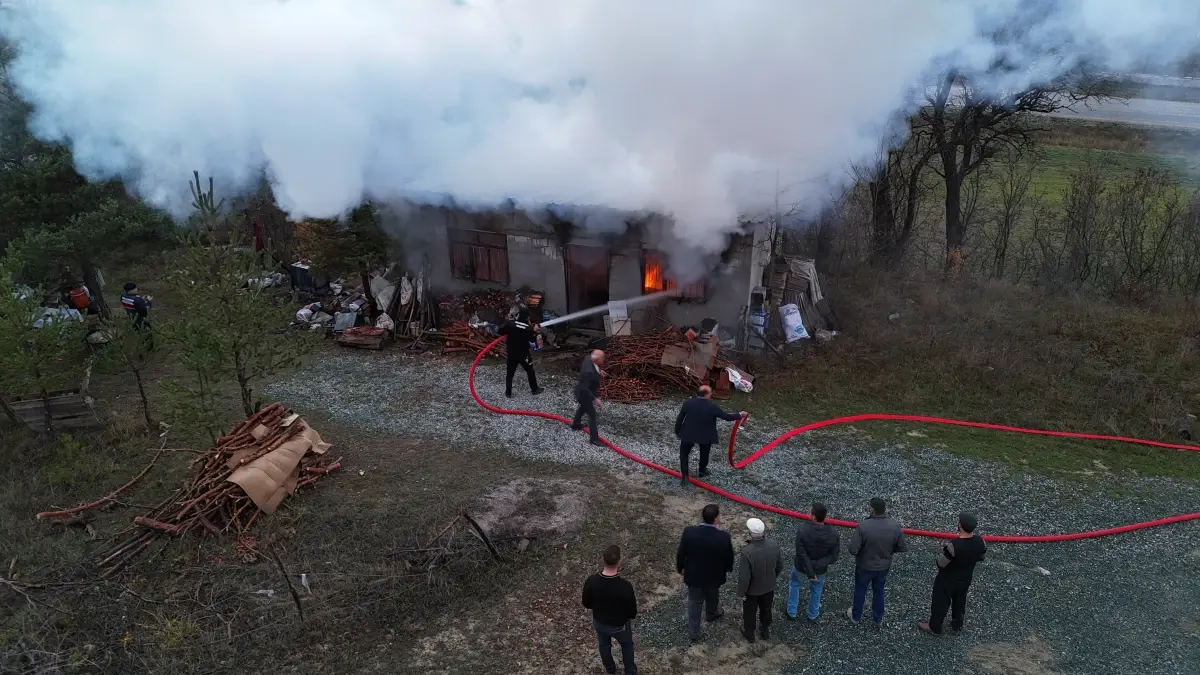 Yanlış Anlama Felakete Yol Açtı: Soba Yerine Benzin Döktü