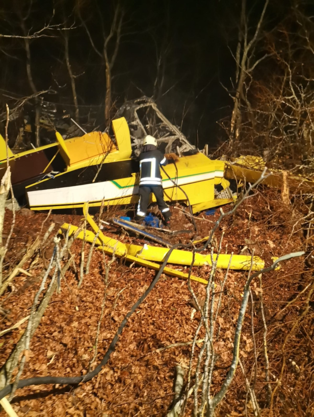 yangin sondurme ucagi hirvatistan da dustu pilot 19251372 8033 m