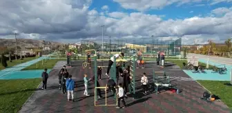 Çubuk'ta Gençler Açık Hava Spor Alanında Buluştu