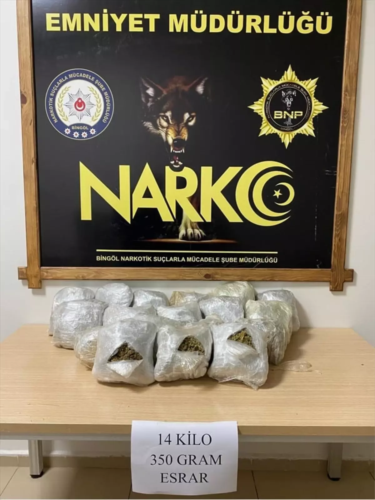 Bingöl'de Uyuşturucu Operasyonu: 14 Kilo Skunk Ele Geçirildi