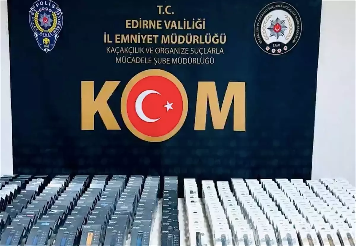Edirne'de Gümrük Kaçağı 500 Elektronik Sigara Ele Geçirildi